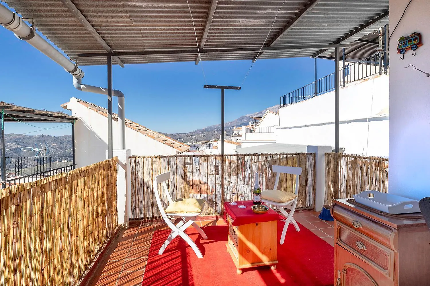 Vakantiehuis Casa Marlo, Spacious House In The Lively Centre Of Cómpeta Spanje