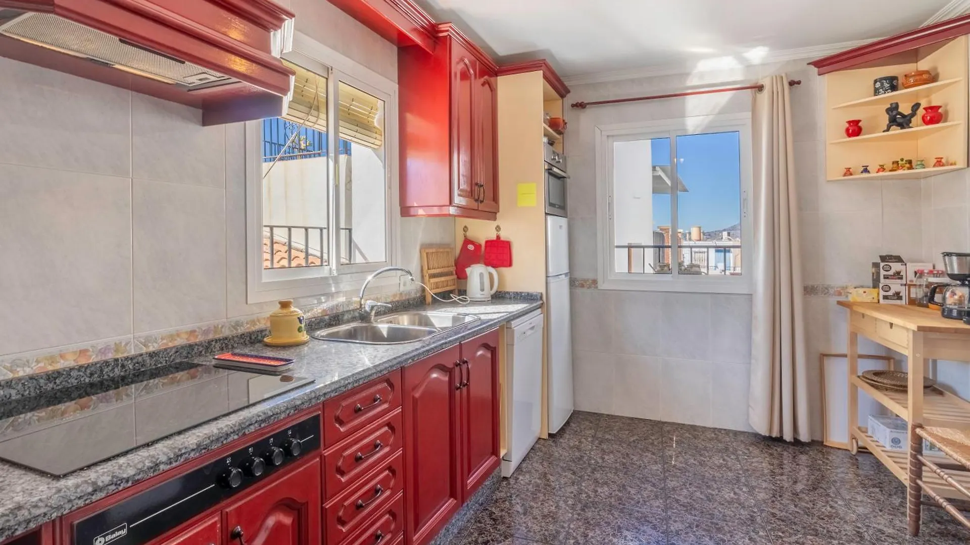 Vakantiehuis Casa Marlo, Spacious House In The Lively Centre Of Cómpeta