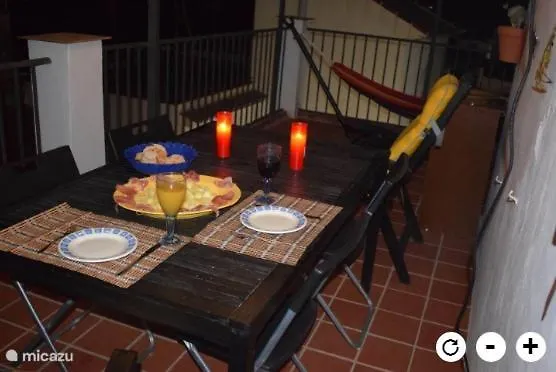 Casa Marlo, Spacious House In The Lively Centre Of Cómpeta Vakantiehuis